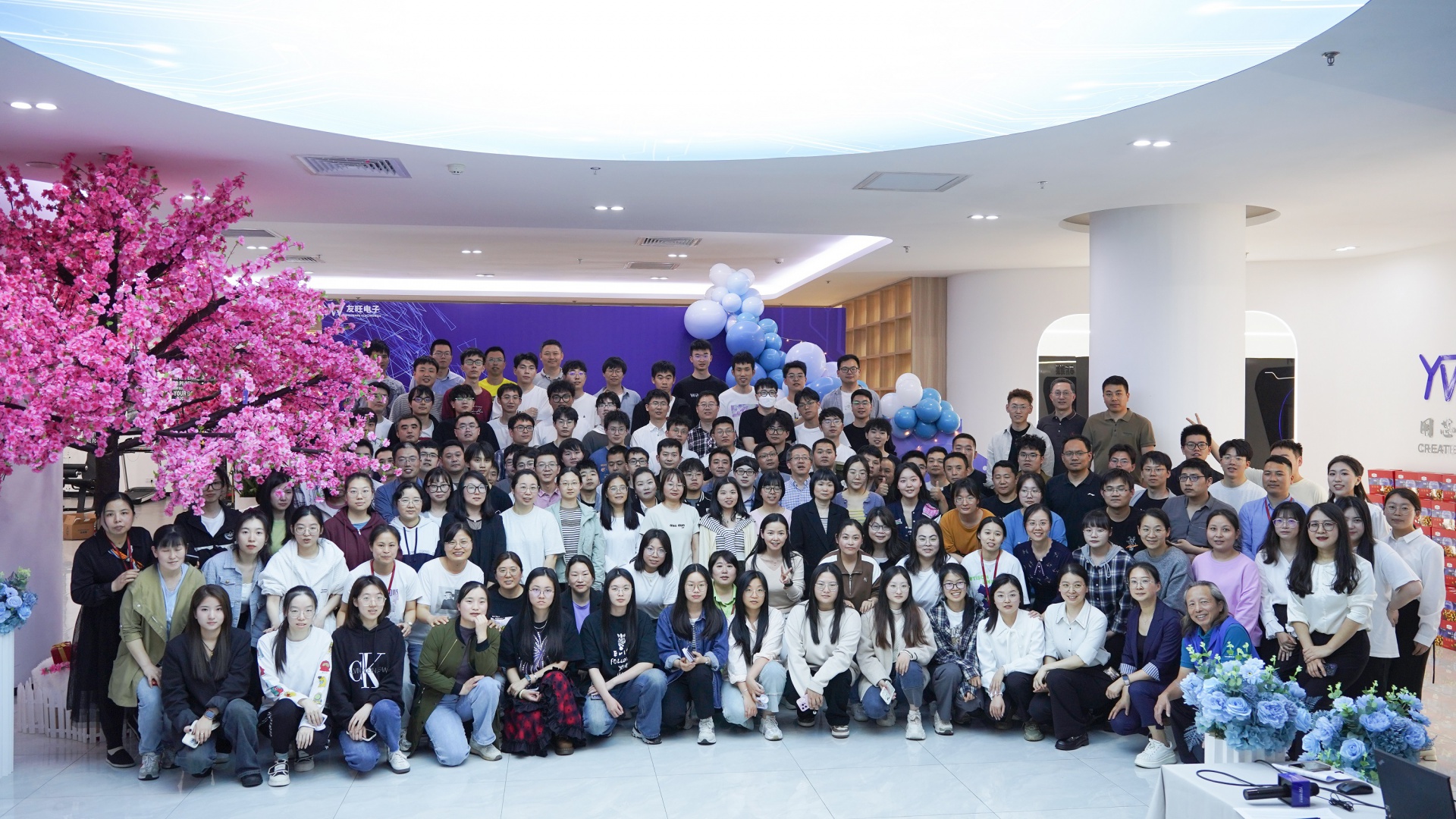 
                            跨越“三”海共聚，“十”終如一前行——友旺三十周年司慶